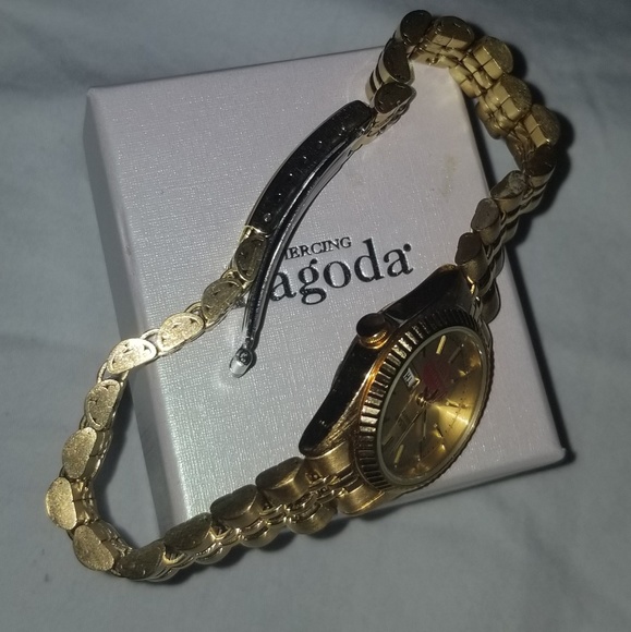 Ladies pulsar gold watch - Picture 3 of 4